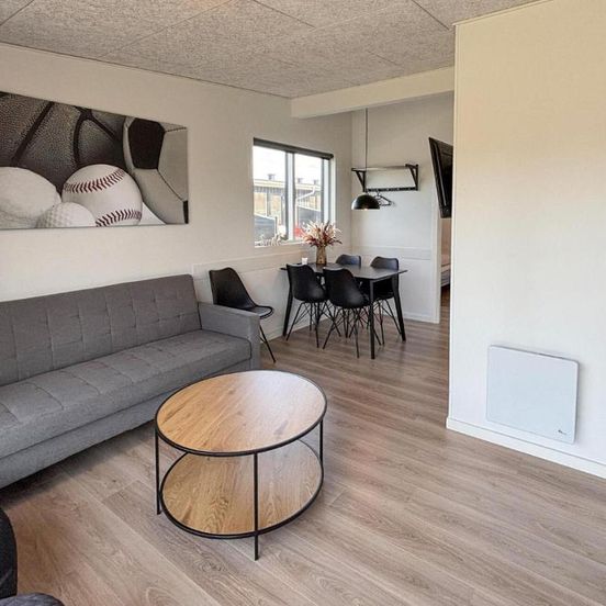 Cozy apartment in Vejen with indoor swimming pool – Holsted