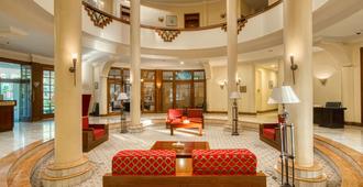 Kibo Palace Hotel Arusha - Arusha - Recepción