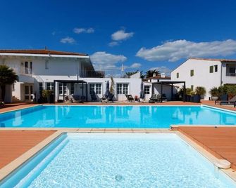 Hr Hôtel-Restaurant & Spa Marin - La Flotte - Pool