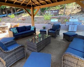 Arnold Meadowmont Lodge - Arnold - Patio