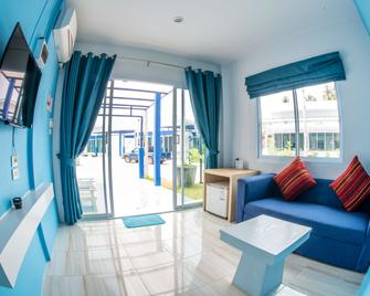 Paragon Hometel - Surat Thani - Phòng khách