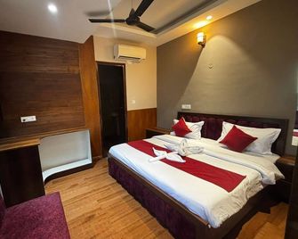Hotel Maria - Zerakpur - Bedroom
