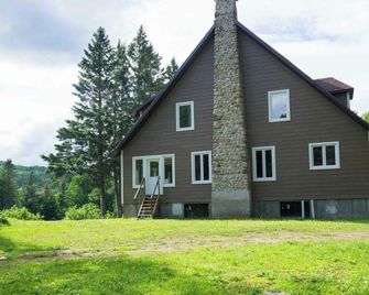 Villa des pins - Saint-Gabriel-de-Valcartier - Bâtiment