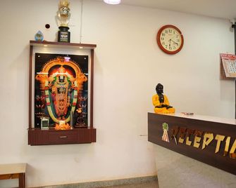 Aarna Coastal Resort - Murudeshwara - Front desk