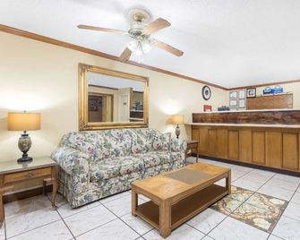 Economy Inn Ashburn Ga I-75 - Ashburn