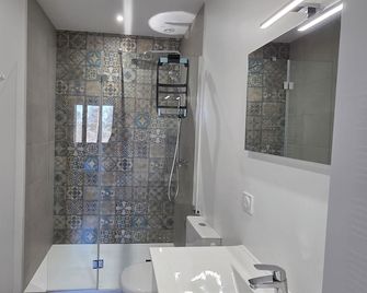 Villa Ma Sueur - Découvrez son histoire - Coutras - Badkamer