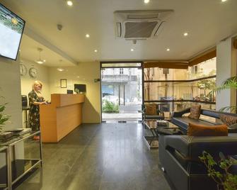 Crown Arena - Malé - Lobby