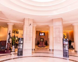 Europa Hotel - Belfast - Lobby