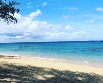 Dumba Bay Tioman - Tioman Island - Beach