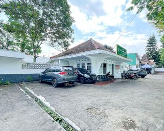 Hotel Mustika Widyasari Redpartner - Sukabumi - Gebouw