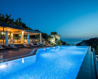 Aqua Oliva Resort Syvota - Plataria - Piscine