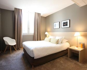Hotel De France - Valence - Bedroom