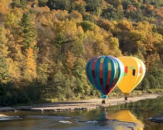 1795 Acorn Inn Bed and Breakfast - Canandaigua