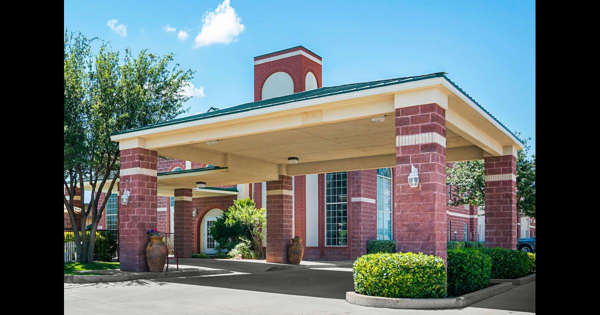 Comfort Suites Lubbock 63 1 0 5 Lubbock Hotel Deals Reviews Kayak