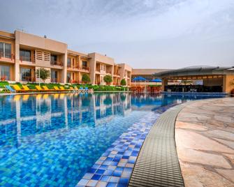 Marina Hotel Kuwait - Salmiya - Pool