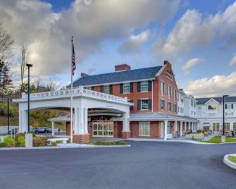Hampton Inn and Suites Manchester - Manchester - Gebouw