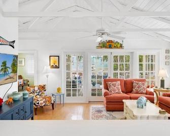 Turtle Cottage home - Captiva - Salon