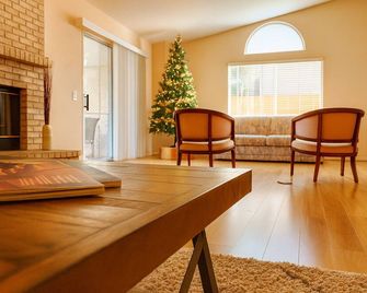 Western Horizon Home - Hemet