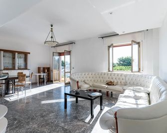 Anita Domus - Appartamento con vista a Pescara - Pescara - Living room