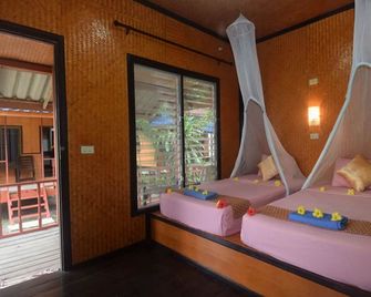 Lanta Long Beach Hostel - Ko Lanta - Makuuhuone