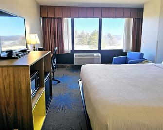 Days Inn by Wyndham Rolla - Rolla - Ložnice