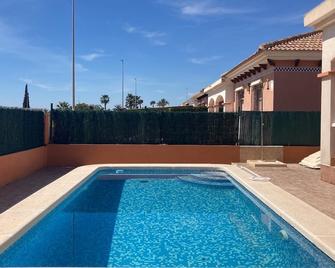Villa Gemini - Detached Villa With Private Pool & Wifi - Los Montesinos - Piscina