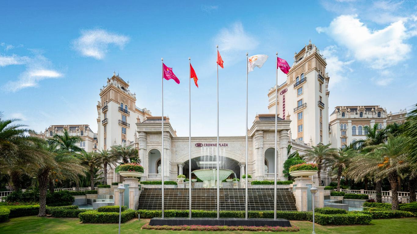 كراون بلازا ريزورت سانيا باي باي آيتش جي