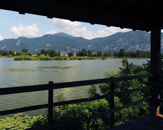 伊塞奧拉戈酒店 - 伊塞歐 - 伊塞奧 - 陽台