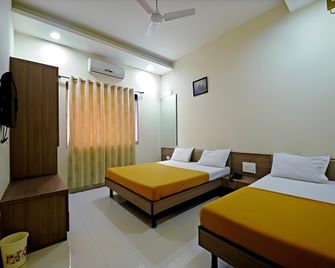 Hotel Jk Palace - เชอร์ดิ - ห้องนอน