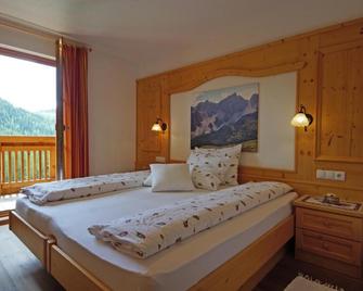 Hotel Pension Odles - San Martino in Badia/St. Martin in Thurn - Camera da letto