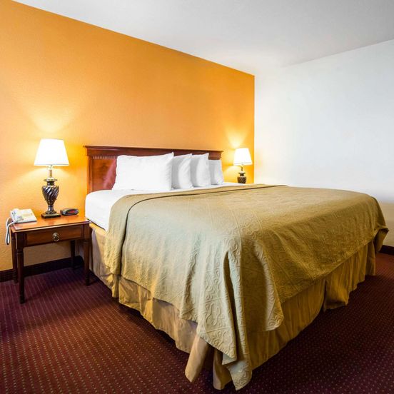 Bedroom view of Rodeway Inn Kingman Route 66