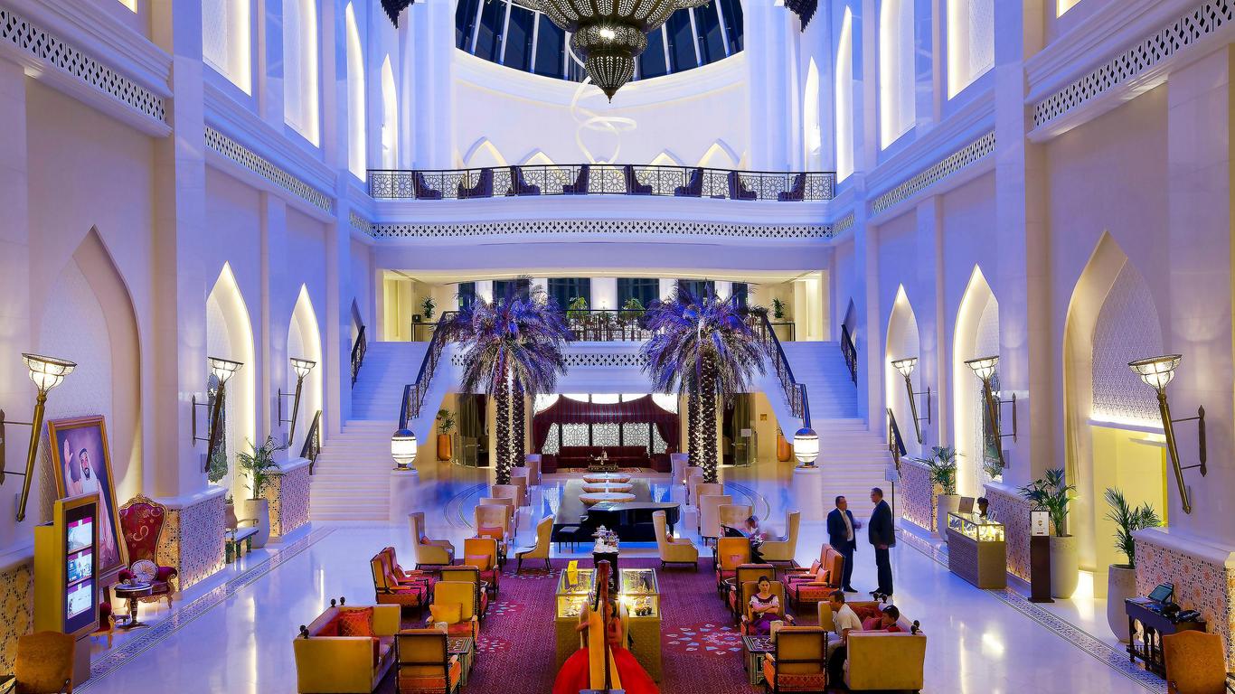 Bab Al Qasr Hotel