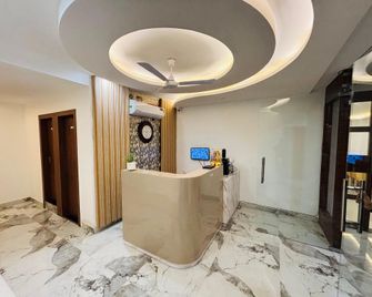 Trpotels The Ananta Inn Near Old High Court Gwalior - Gwalior - Front desk