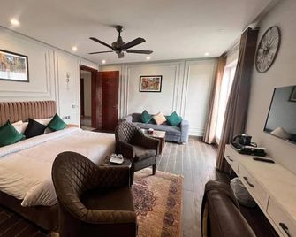 Hotel Elegant Executive Suites - Multān - Bedroom