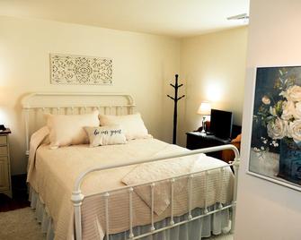 Fieldstone Farmhouse Guest Suite - Harleysville - Habitación
