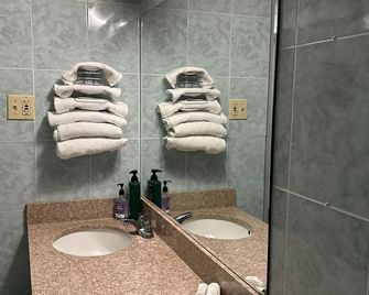 Tides Inn at Stehli Beach - Locust Valley - Baño