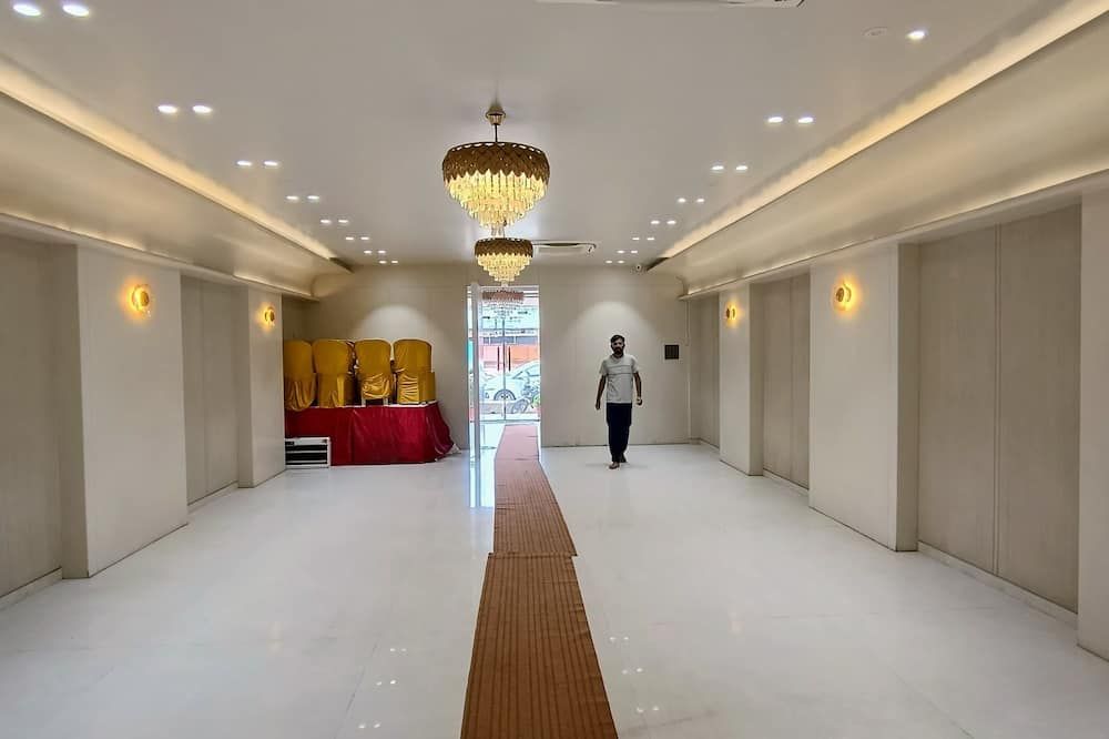 Hotel k a square - בהופאל