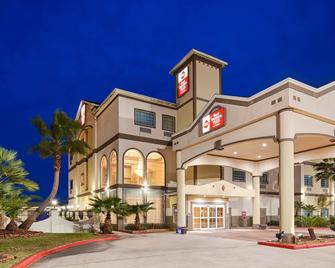 Best Western Plus New Caney Inn & Suites - New Caney - Building