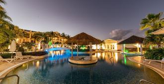 The Atrium Resort - Providenciales - Pool