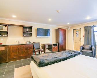 Aotea Motor Lodge - Whanganui - Bedroom