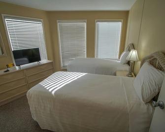 Multi Resorts at Country Club Villas, a VRI resort - Surfside Beach - Спальня