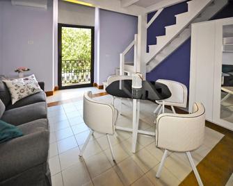 Palazzo sul Corso-Charming Appartaments - Brindisi - Soggiorno