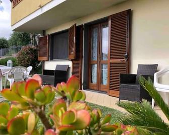 Apartment among the olive trees - Massarosa - Patio