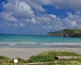 Portland sea spa retreat with King bed Free Arcade sleeps 9 - Portland - Beach