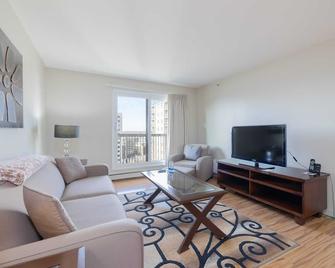 Hallmark Place - Saskatoon - Living room