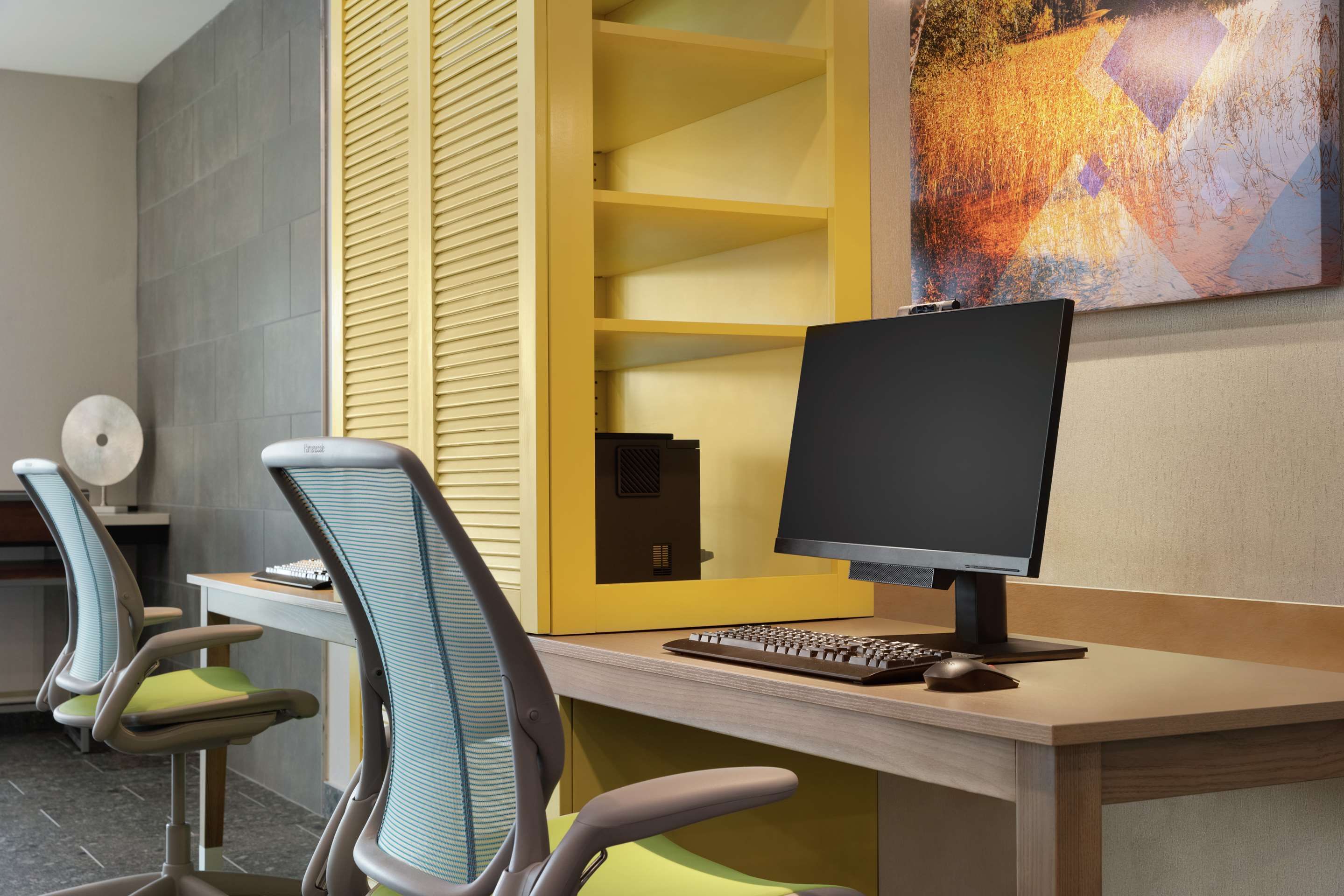 Business center view of Home2 Suites by Hilton Vicksburg