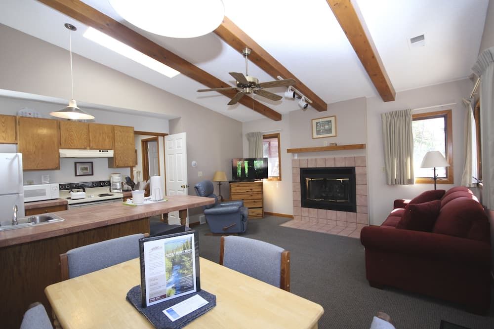 Streamside on Fall River - Estes Park - Olohuone