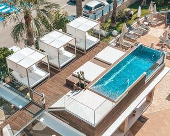 Marins Beach Club - Cala Millor - Uima-allas