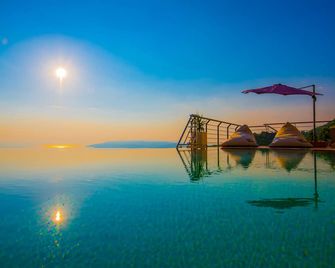 Villa View a luxury villa in Makarska, heated private pool, jacuzzi, gym - Makarska - Piscina