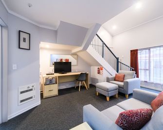 أوبن كورت آند سبا موتل - بالميرستون نورث - غرفة معيشة